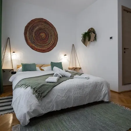Casa Basarab * Brasov